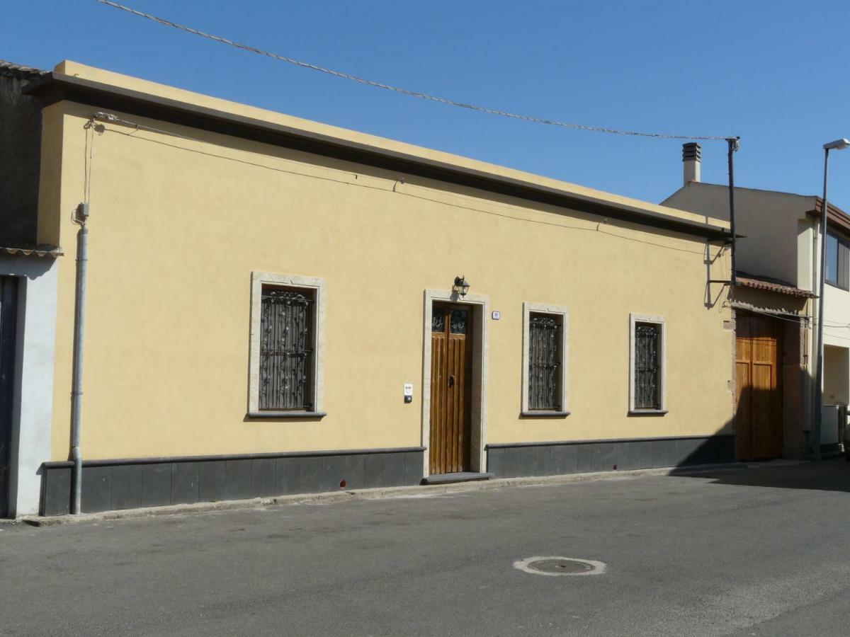 B&B Nurachi Buitenkant foto