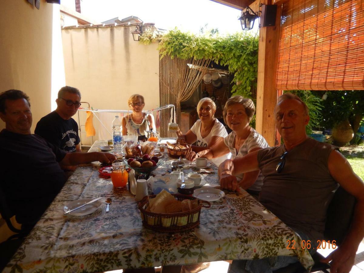B&B Nurachi Buitenkant foto